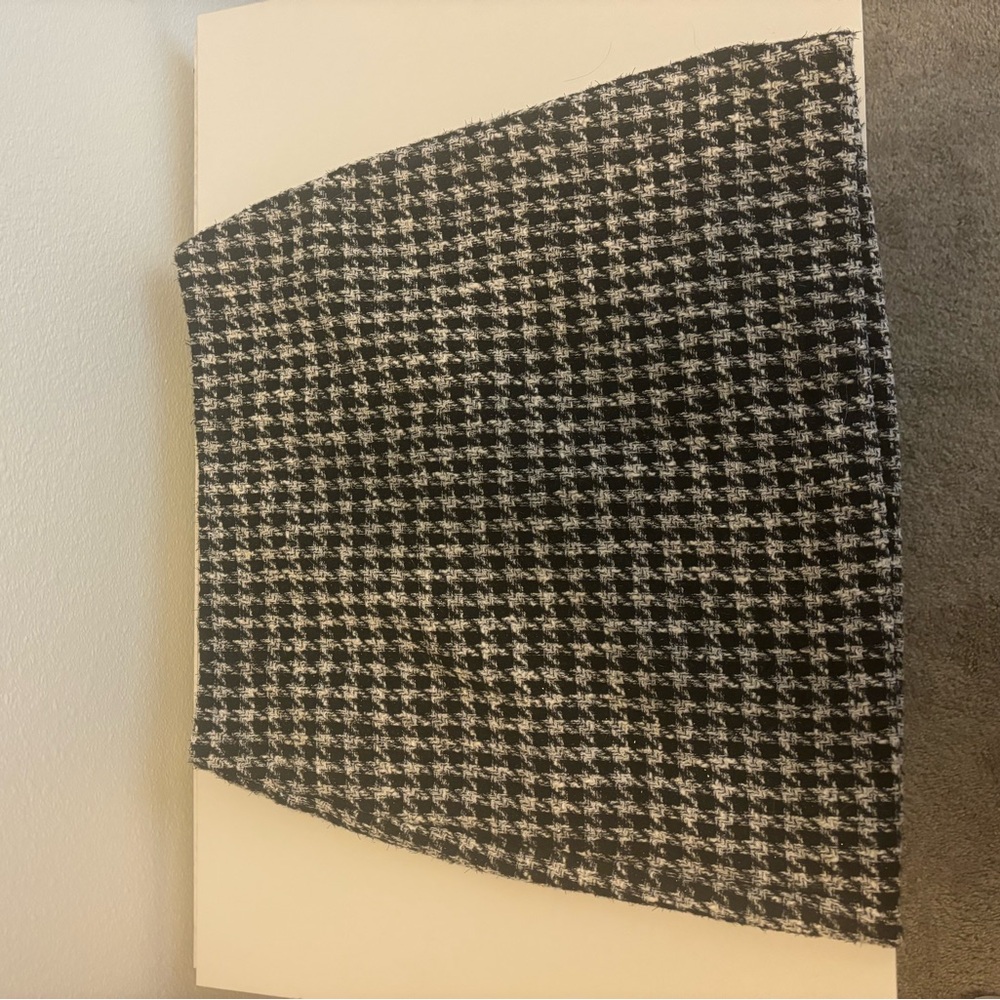 LOFT Black and White Houndstooth Skirt - Picture 2 of 3